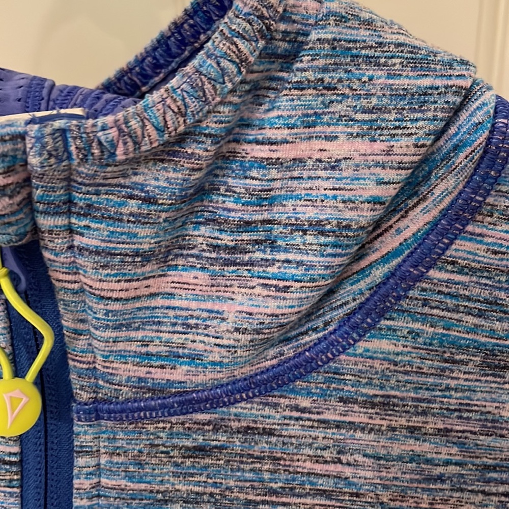 Ivivva Zip up - Picture 5 of 5